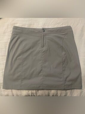 Columbia Light Gray Active Skort with Interior Drawstring Sz 10